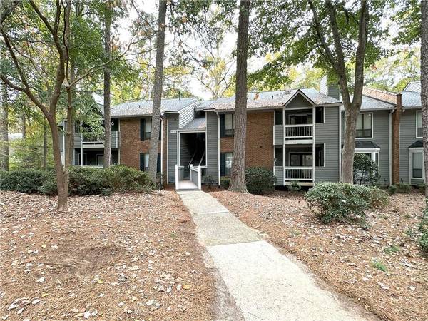 501 Warm Springs CIR, Roswell, GA 30075