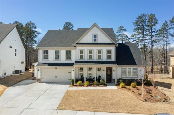 260 Michigan CIR, Hoschton, GA 30548