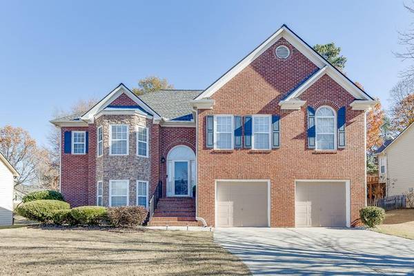 2745 Chandler Grove DR, Buford, GA 30519