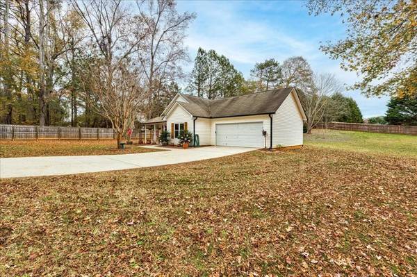 504 Leguin Mill Rd, Locust Grove, GA 30248