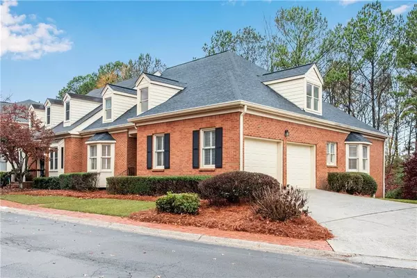 6211 Forest Hills DR, Peachtree Corners, GA 30092