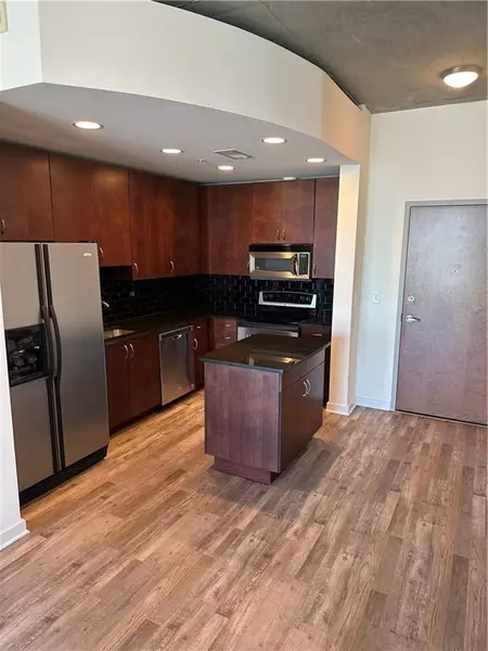 860 Peachtree #2413, Atlanta, GA 30308