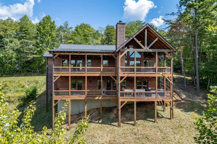 3804 Aska RD, Blue Ridge, GA 30513