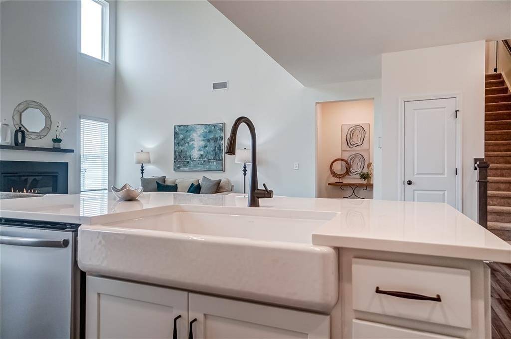 Flowery Branch, GA 30542,7028 Manchester DR