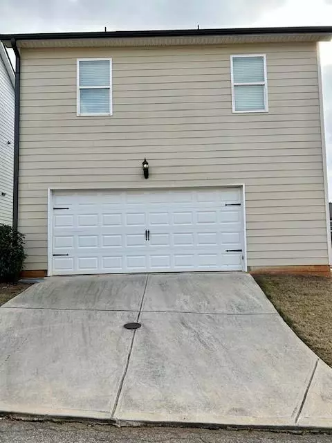 Atlanta, GA 30344,1323 Rosemary LN