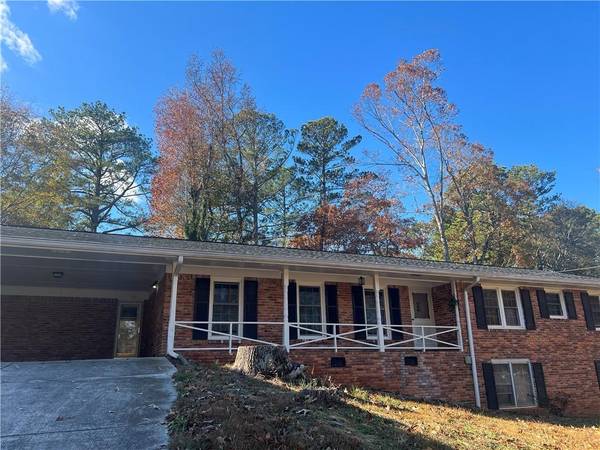 972 Bingham LN, Stone Mountain, GA 30083