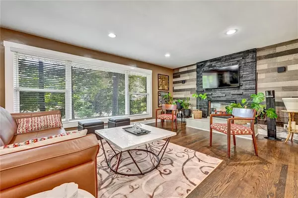 2953 Collier DR NW, Atlanta, GA 30318