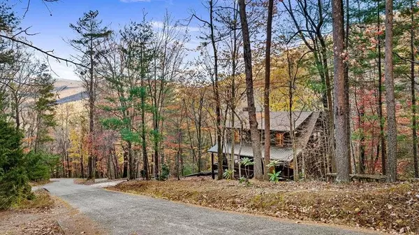 Ellijay, GA 30536,947 Mountain Oak RD