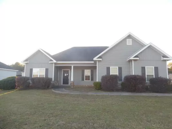 2 Woodrow Miller ST, Hawkinsville, GA 31036