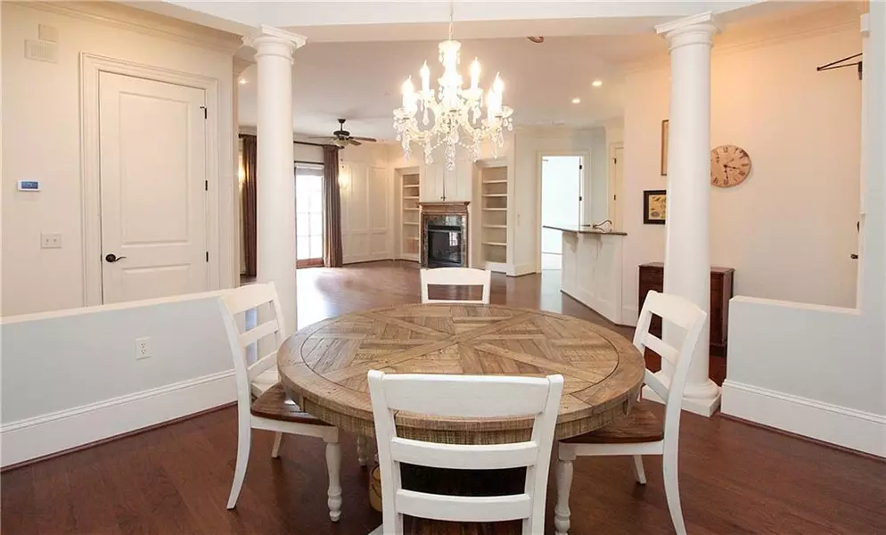 351 Washington AVE NE #208, Marietta, GA 30060