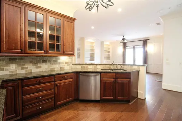 Marietta, GA 30060,351 Washington AVE NE #208