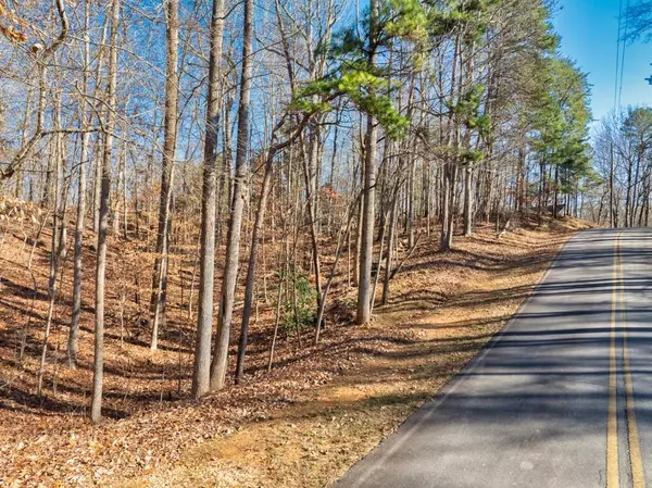 3251 Navajo CIR, Gainesville, GA 30501