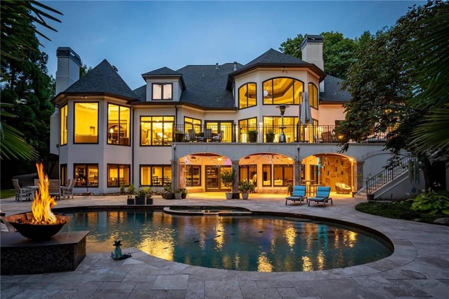 6092 Carlisle LN, Alpharetta, GA 30022