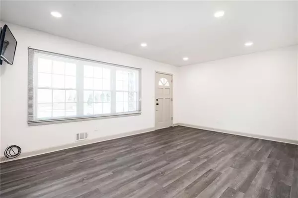 Mableton, GA 30126,6360 Mableton Pkwy SW