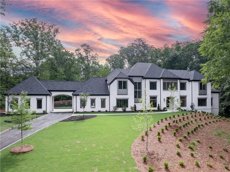 5271 Lake Forrest DR, Atlanta, GA 30342