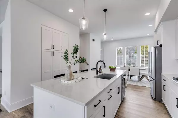 Atlanta, GA 30318,1033 Division ST NW #33