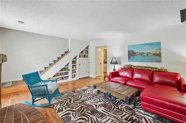Atlanta, GA 30339,1053 Riverbend Club DR SE