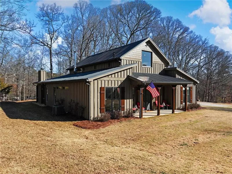 4258 Hog Mountain RD, Hoschton, GA 30548