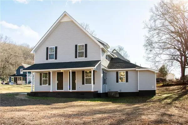 305 Grove AVE SE, Lindale, GA 30147