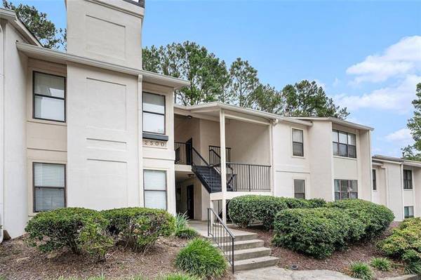 2501 HUNTINGDON CHASE, Atlanta, GA 30350