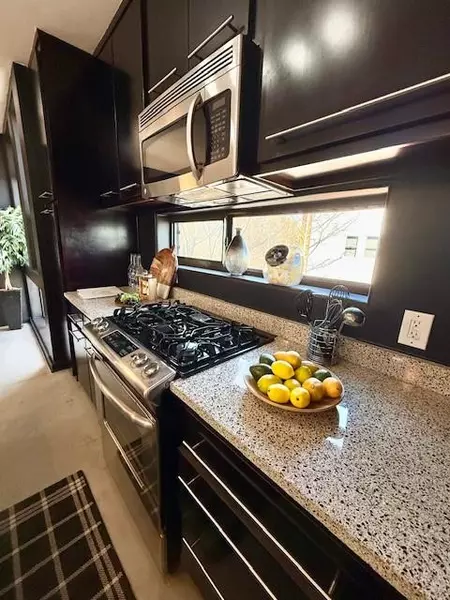 972 Dekalb AVE NE #203, Atlanta, GA 30307