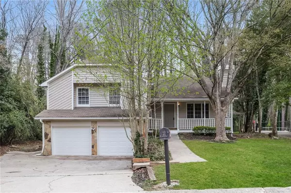 2808 Mountbery DR, Snellville, GA 30039