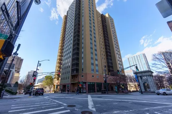 300 W Peachtree ST NE #8E, Atlanta, GA 30308