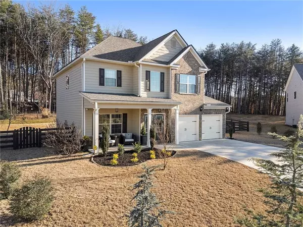 53 N Village CIR, Rydal, GA 30171