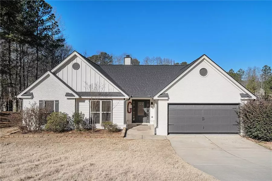 1738 Satilla DR, Winder, GA 30680