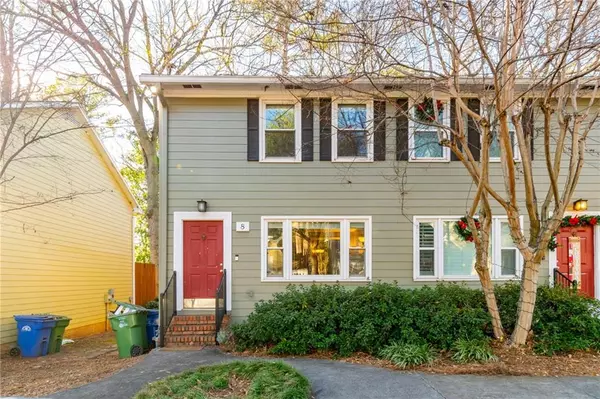 8 Holly Downs CT NW, Atlanta, GA 30318