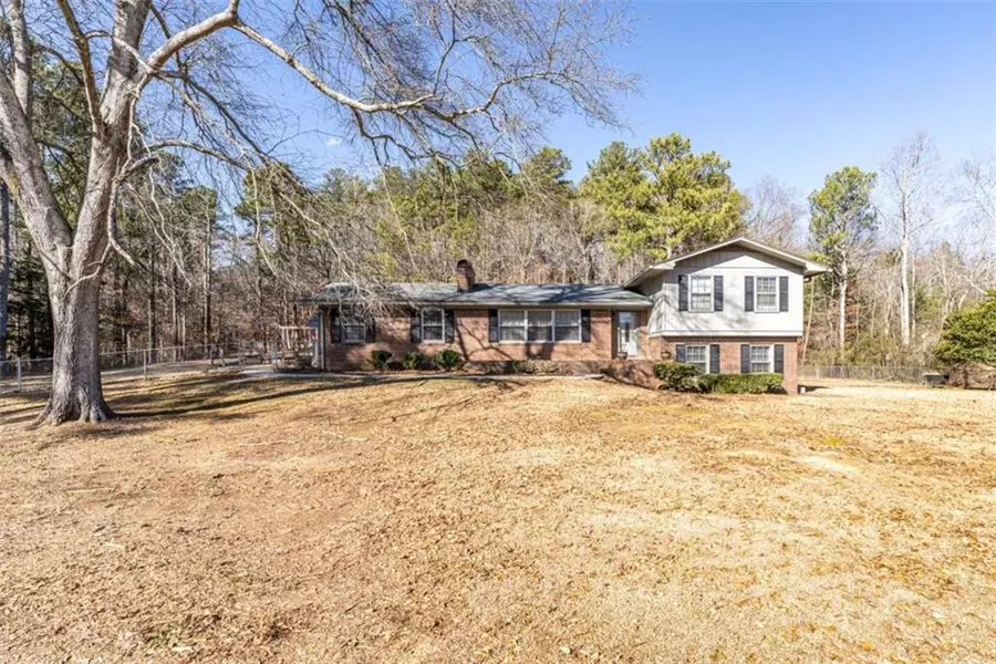 1608 Little Texas Valley RD, Rome, GA 30165