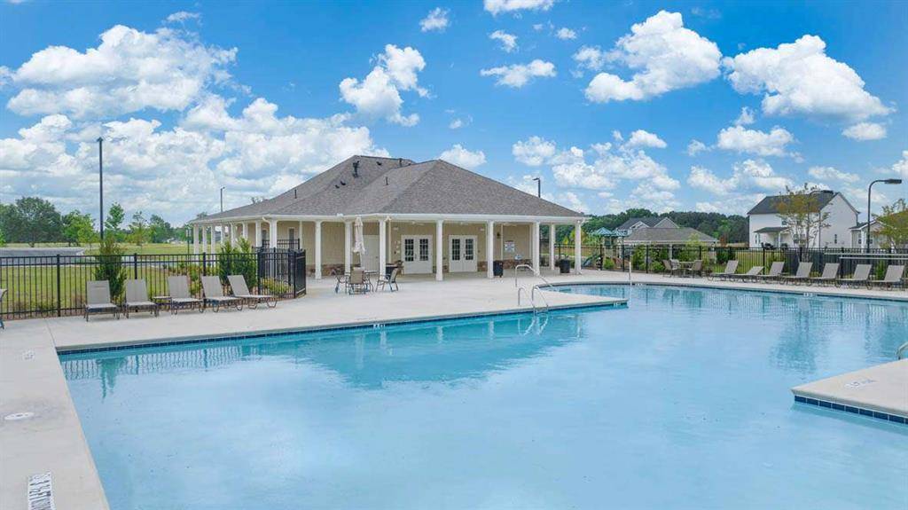 Statham, GA 30666,815 Daurian DR