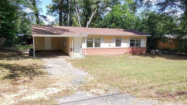 2419 Adger RD, Macon, GA 31206