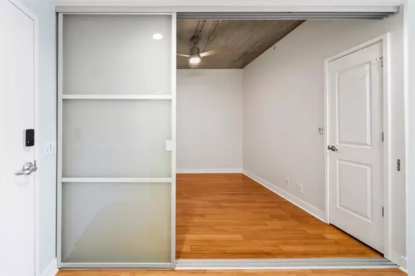 563 Memorial DR SE #405 Atlanta, GA 30312