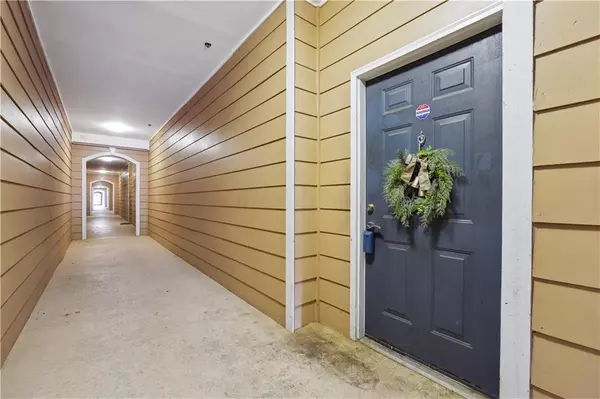 Atlanta, GA 30342,5641 Roswell RD #103