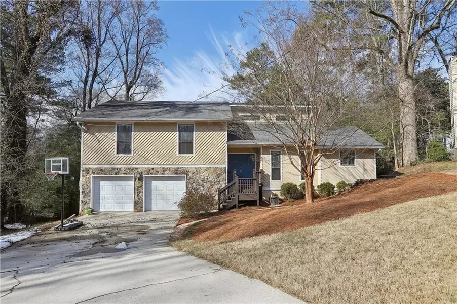 1684 Pierce Arrow Pkwy, Tucker, GA 30084