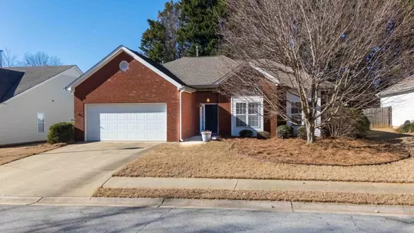 175 Robin CT, Fayetteville, GA 30215