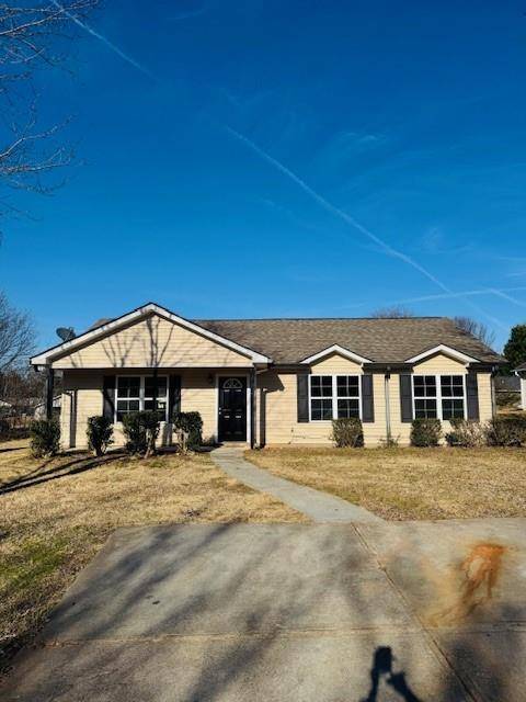 415 Dove LN, Social Circle, GA 30025