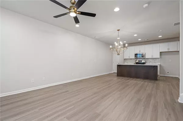 Auburn, GA 30011,84 Black Gum LN #44