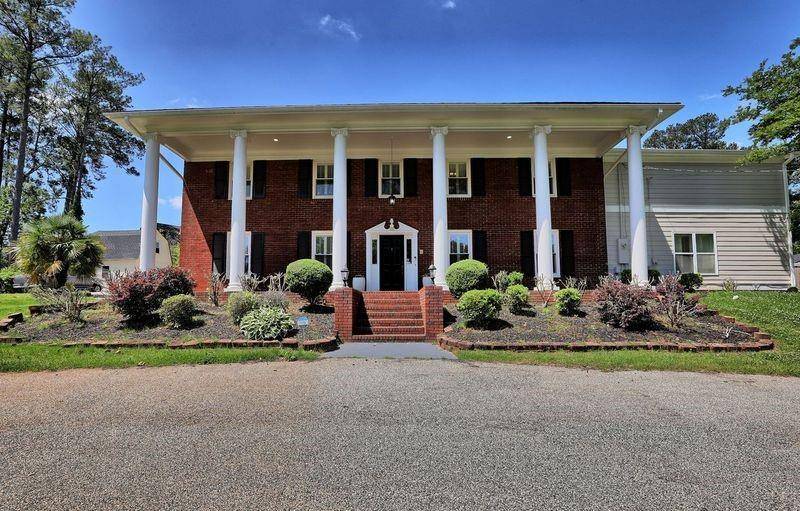 3545 Fairway DR, Atlanta, GA 30337