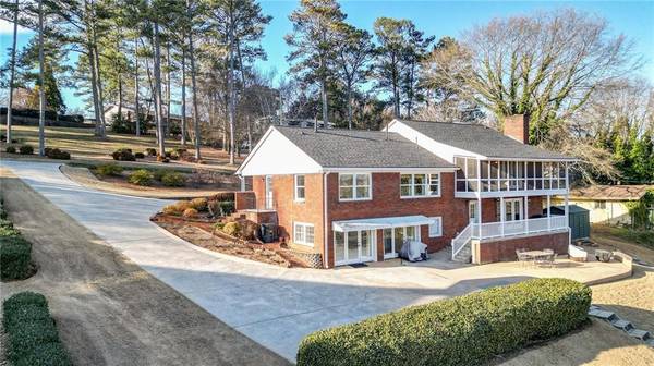 206 Victory, Calhoun, GA 30701