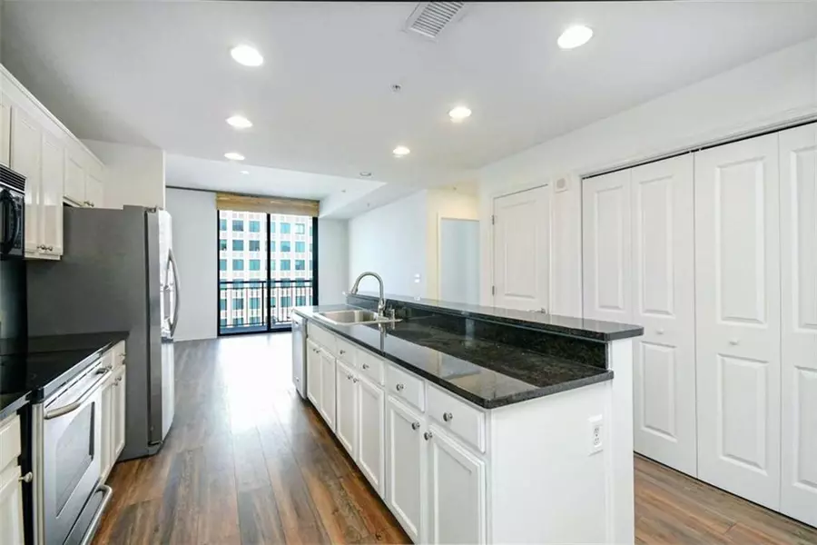 3040 Peachtree RD #802, Atlanta, GA 30305
