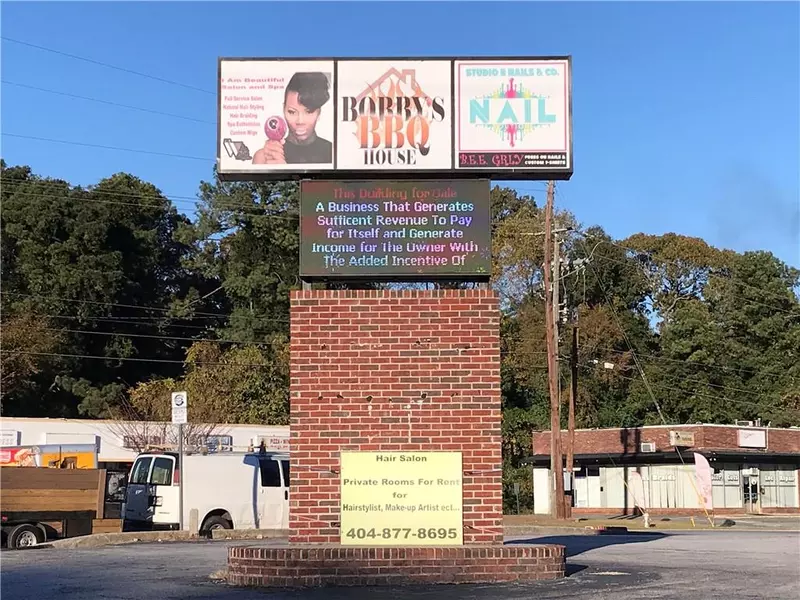 705 S Gordon RD, Mableton, GA 30126