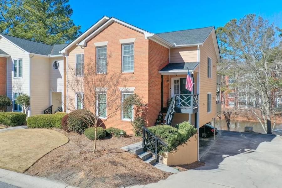 6514 Deerings LN, Peachtree Corners, GA 30092