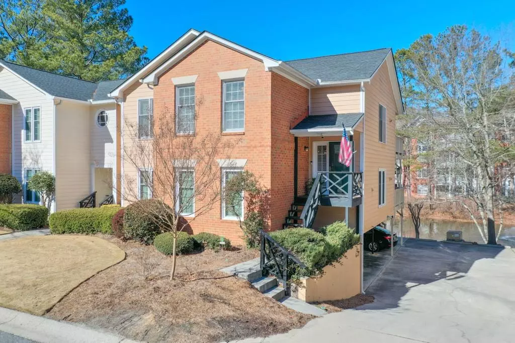 Peachtree Corners, GA 30092,6514 Deerings LN