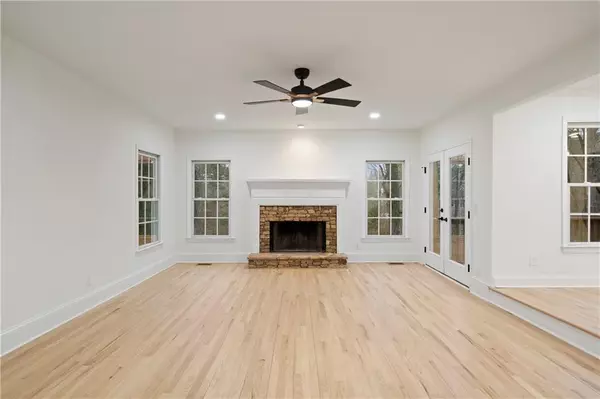 Sugar Hill, GA 30518,475 Emerald Pkwy