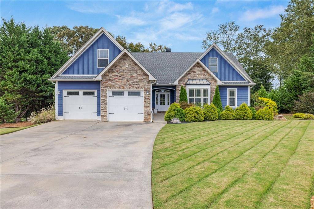 166 Towerview CIR, Mount Airy, GA 30563