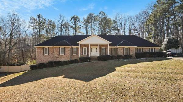 157 Timberlost TRL, Suwanee, GA 30024