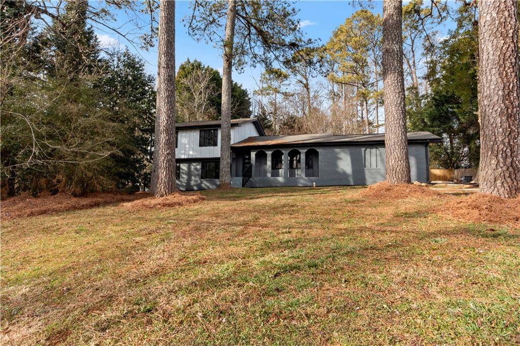 4399 Plantation LN, Norcross, GA 30093