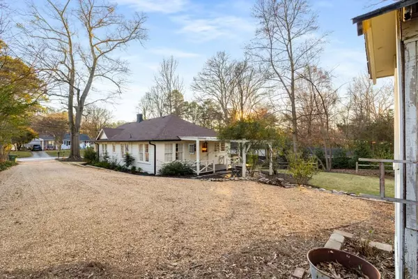 Atlanta, GA 30318,1905 La Dawn LN NW
